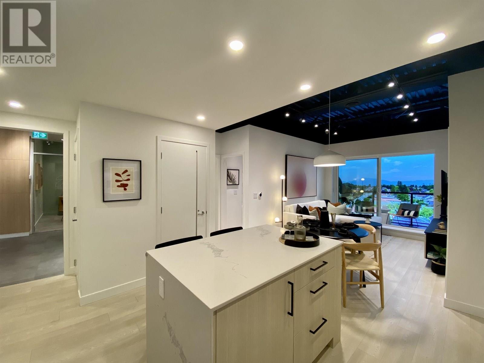 2700 Kingsway, Vancouver, BC