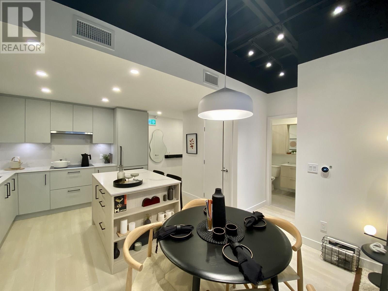 2700 Kingsway, Vancouver, BC