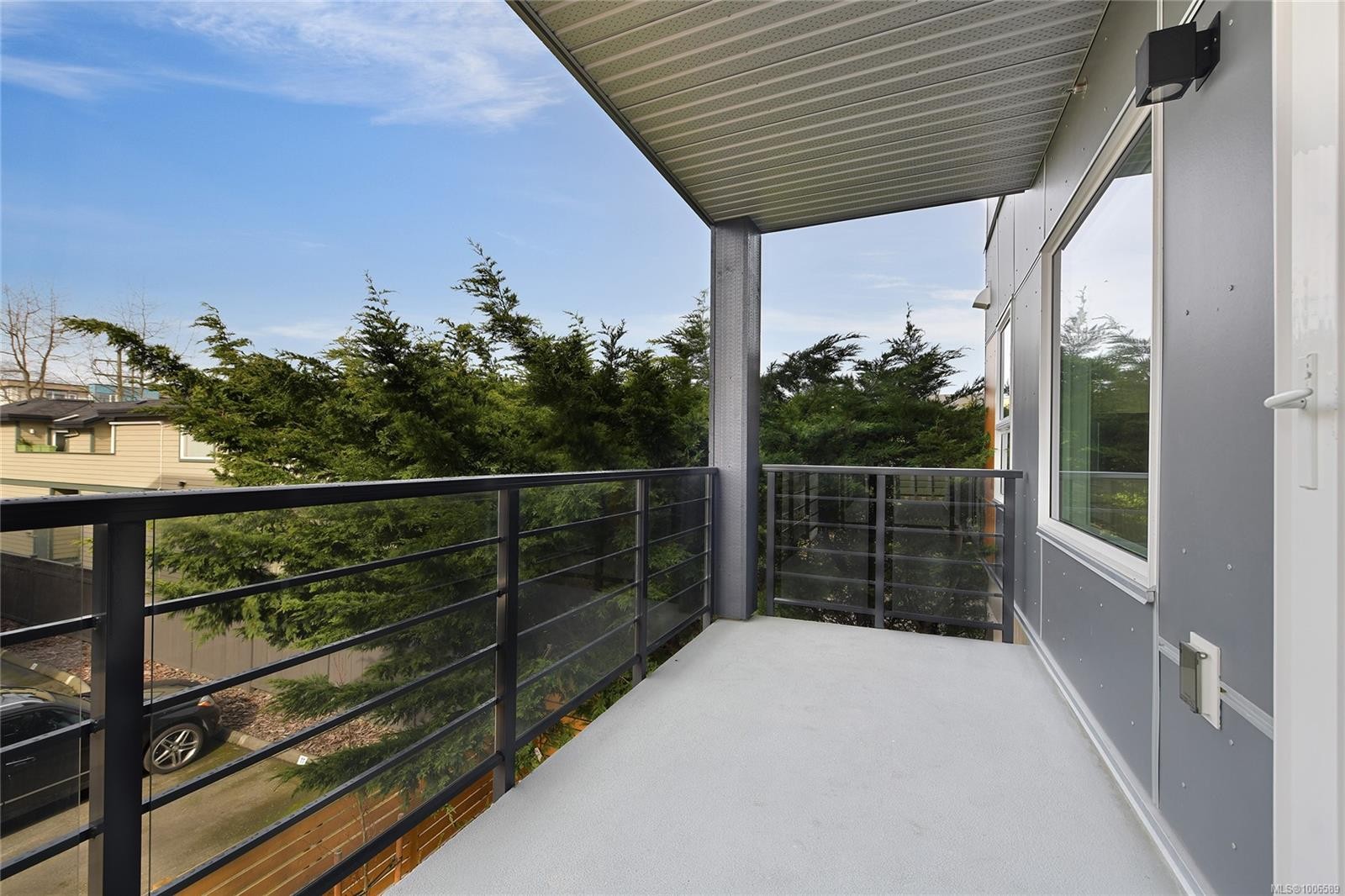 203-9716 Third St, Sidney, BC - Outdoor With Exterior