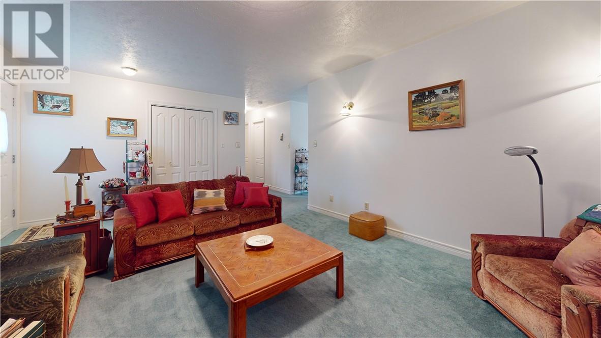 88 Arthur Street, Manitowaning, ON - Indoor Photo Showing Living Room