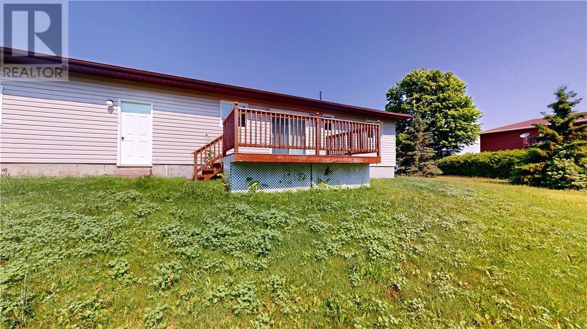 88 Arthur Street, Manitowaning, ON - Outdoor