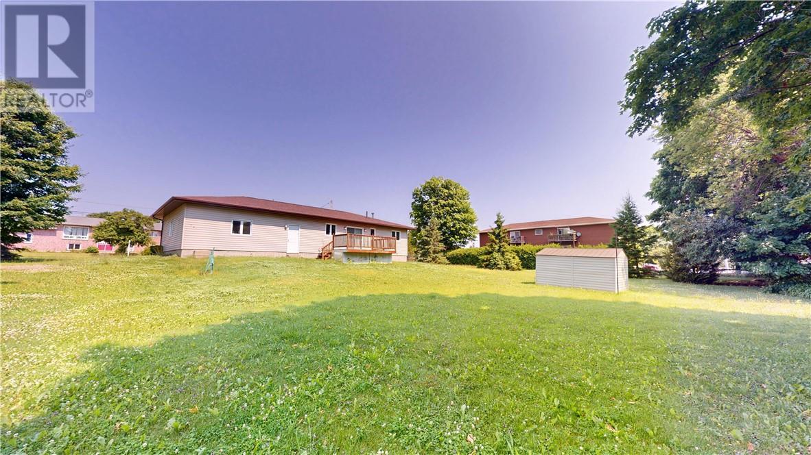 88 Arthur Street, Manitowaning, ON - Outdoor