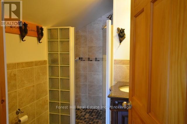 Boathouse - 10365 Rabbit, Temagami, ON - Indoor