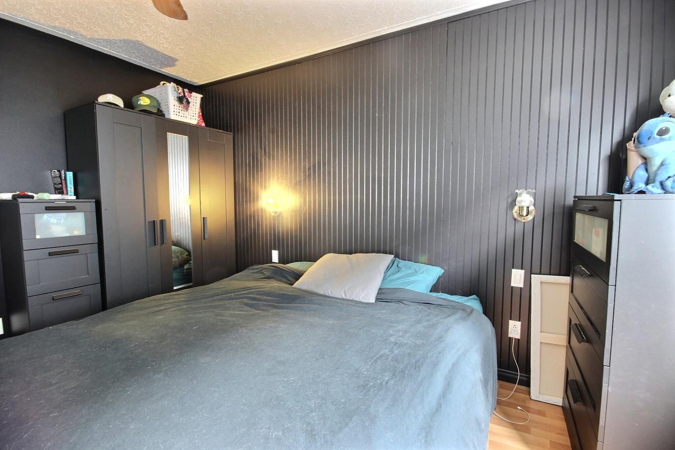 Chambre à coucher principale - B-58 Av. Dallaire, Rouyn-Noranda, QC - Indoor Photo Showing Bedroom