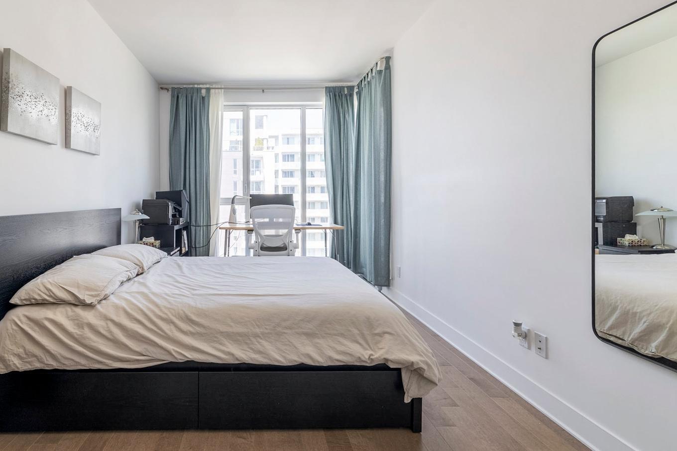 Chambre à coucher principale - 806-5265 Rue Mackenzie, Montréal (Côte-Des-Neiges/Notre-Dame-De-Grâce), QC - Indoor Photo Showing Bedroom