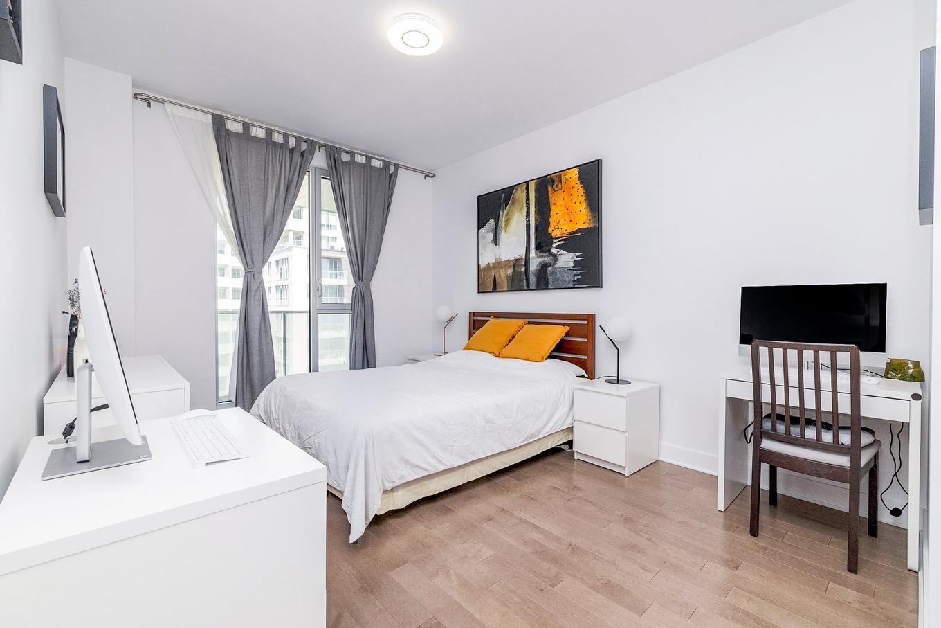 Chambre à coucher - 806-5265 Rue Mackenzie, Montréal (Côte-Des-Neiges/Notre-Dame-De-Grâce), QC - Indoor Photo Showing Bedroom