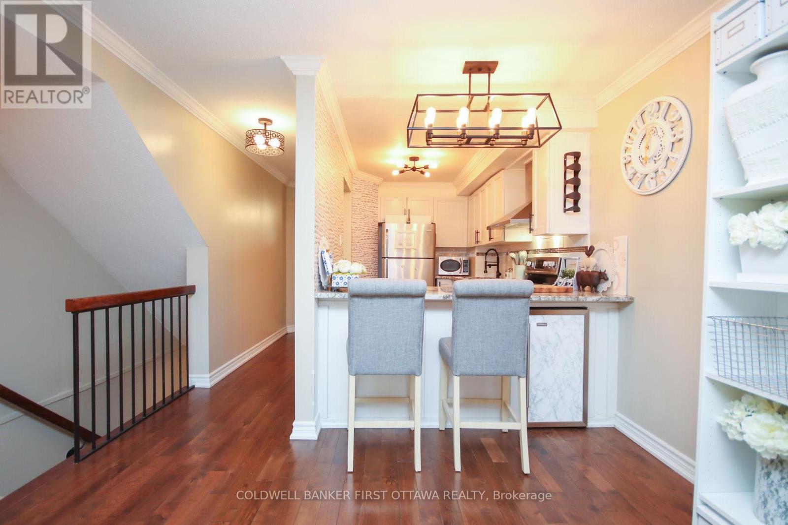 A - 6702 Jeanne D'Arc Boulevard, Ottawa, ON - Indoor