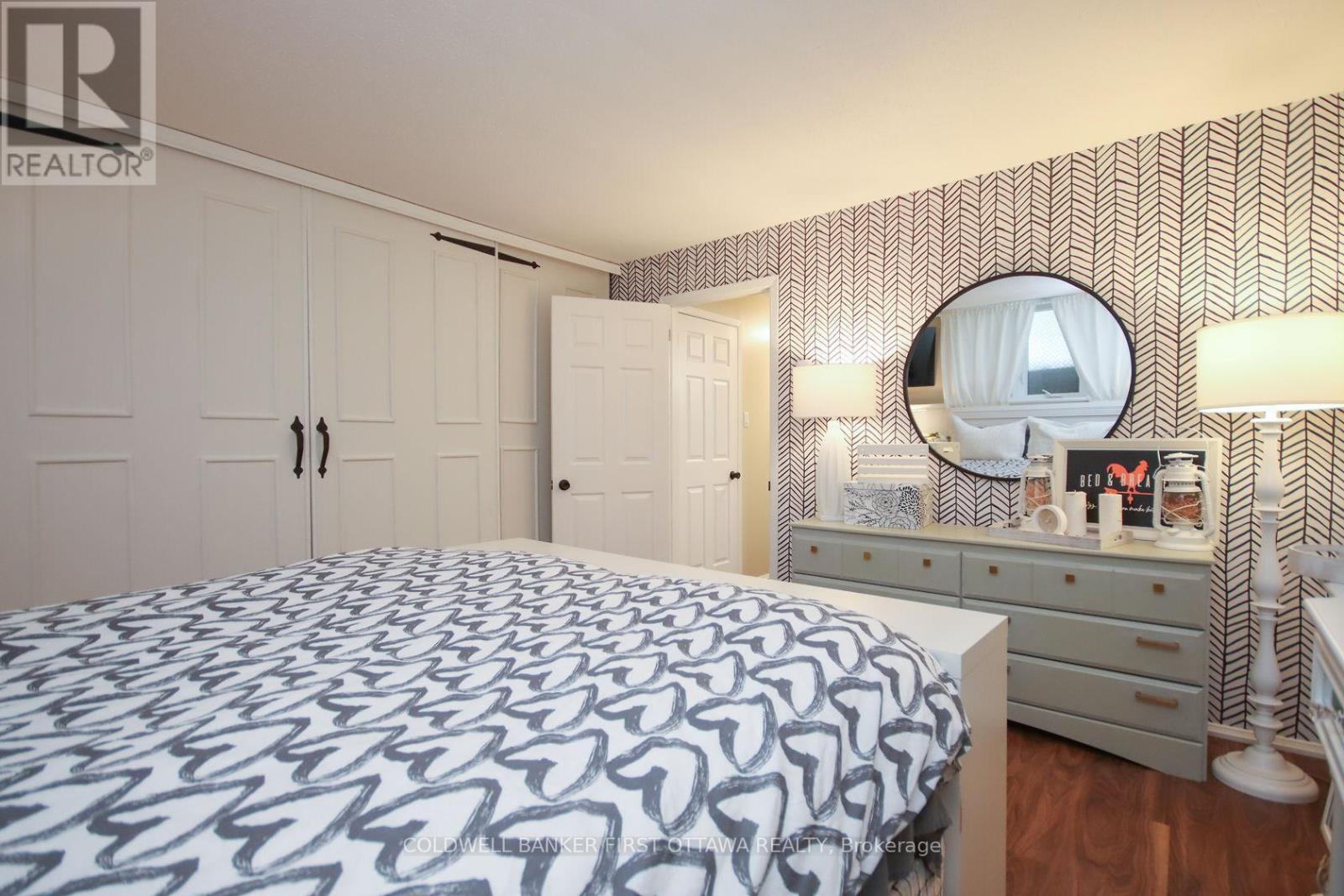A - 6702 Jeanne D'Arc Boulevard, Ottawa, ON - Indoor Photo Showing Bedroom