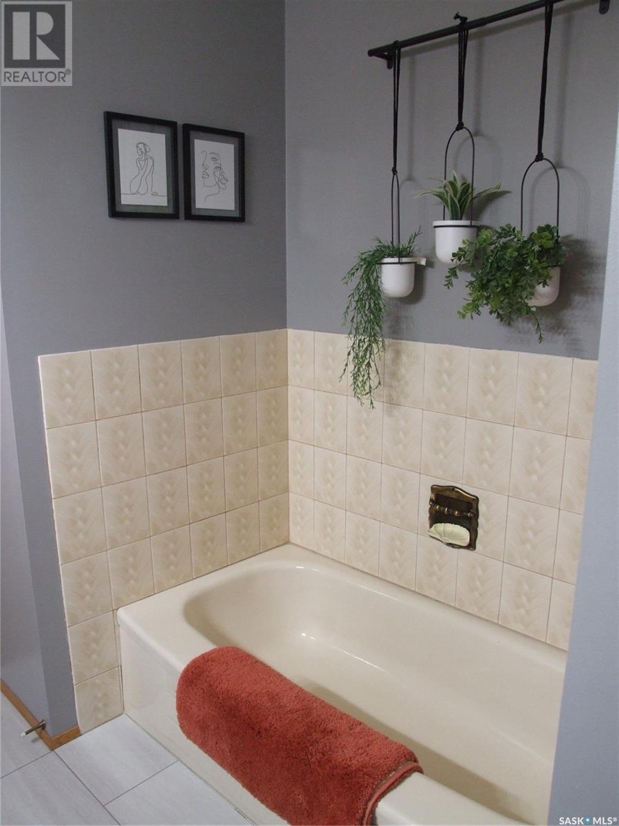 108 Freeman Street, Richmound, SK - Indoor Photo Showing Bathroom