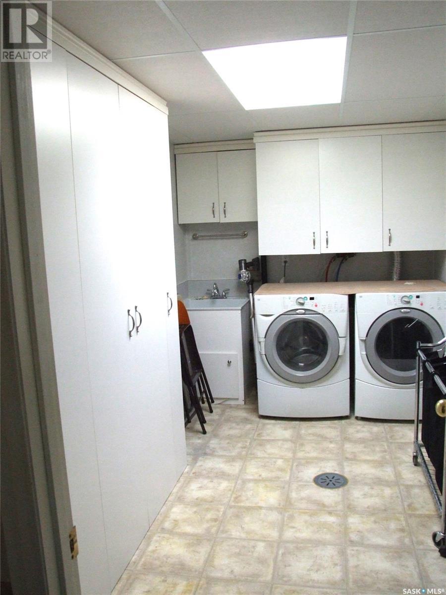 108 Freeman Street, Richmound, SK - Indoor Photo Showing Laundry Room