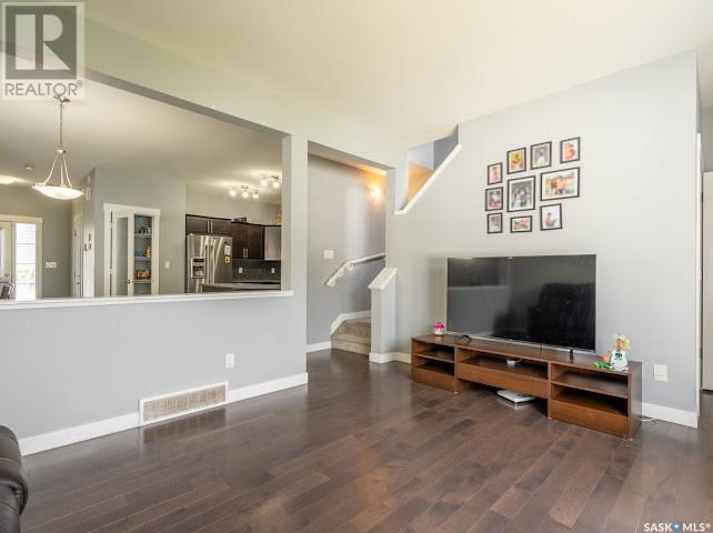 4809 Green Rock Road E, Regina, SK - Indoor Photo Showing Living Room