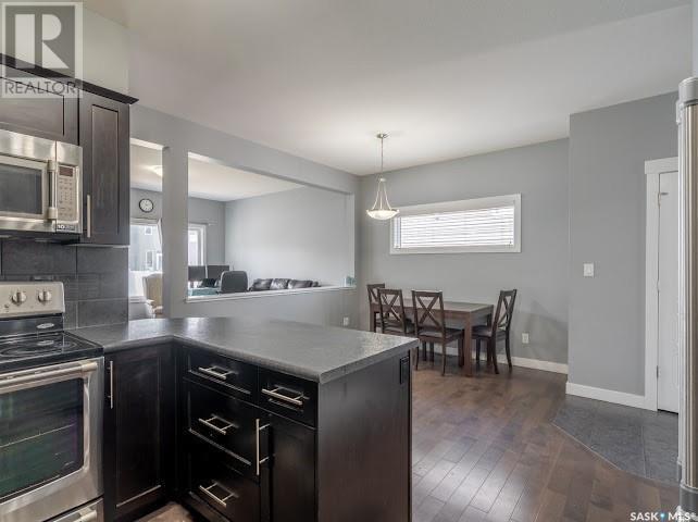 4809 Green Rock Road E, Regina, SK - Indoor Photo Showing Kitchen