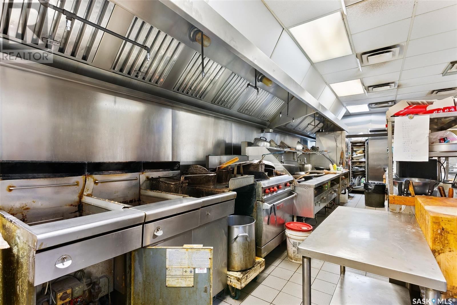 200 Victoria Avenue E, Regina, SK