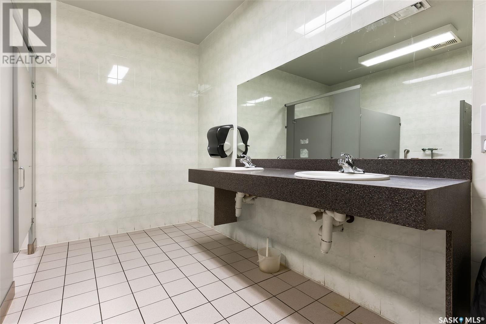 200 Victoria Avenue E, Regina, SK