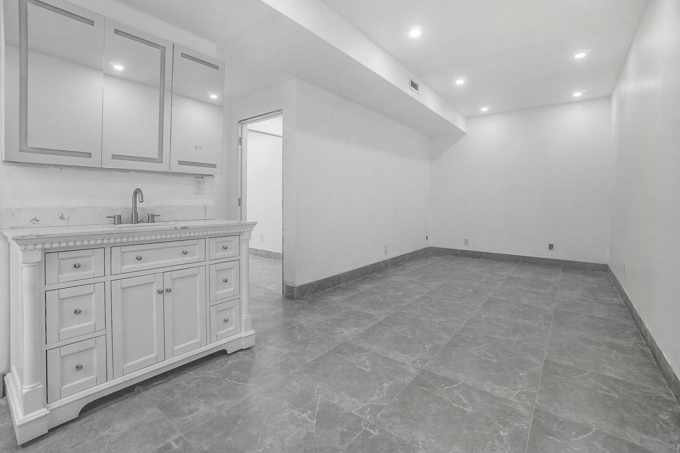 Interior - 100-2157 Rue Fleury E., Montréal (Ahuntsic-Cartierville), QC - Indoor Photo Showing Other Room