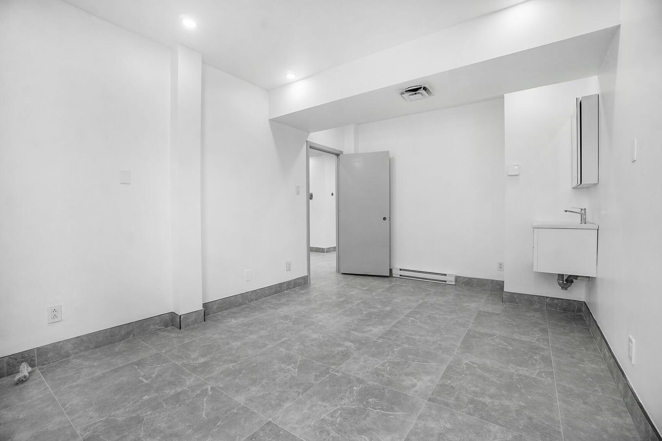 Interior - 100-2157 Rue Fleury E., Montréal (Ahuntsic-Cartierville), QC - Indoor Photo Showing Other Room