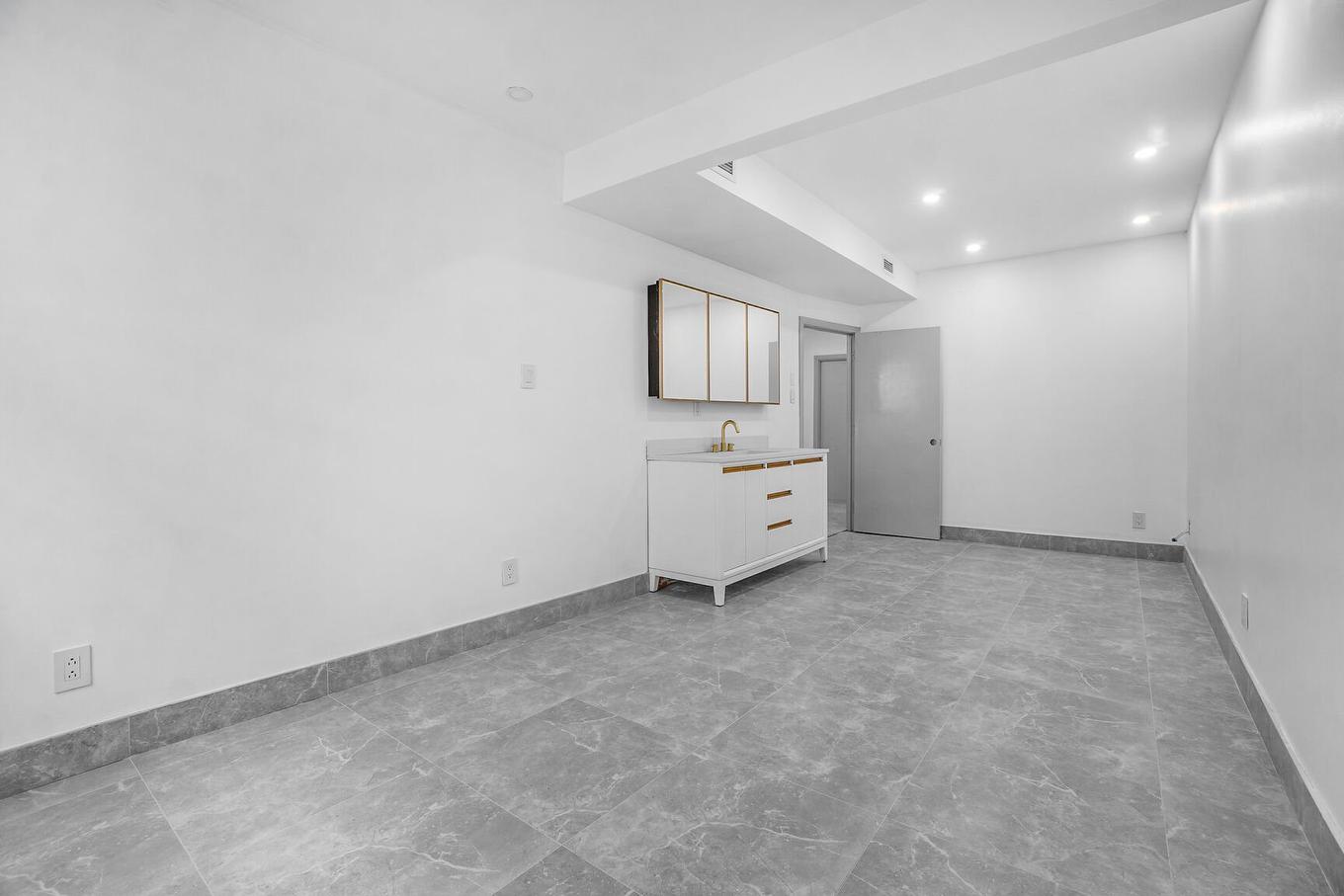 Interior - 100-2157 Rue Fleury E., Montréal (Ahuntsic-Cartierville), QC - Indoor Photo Showing Other Room