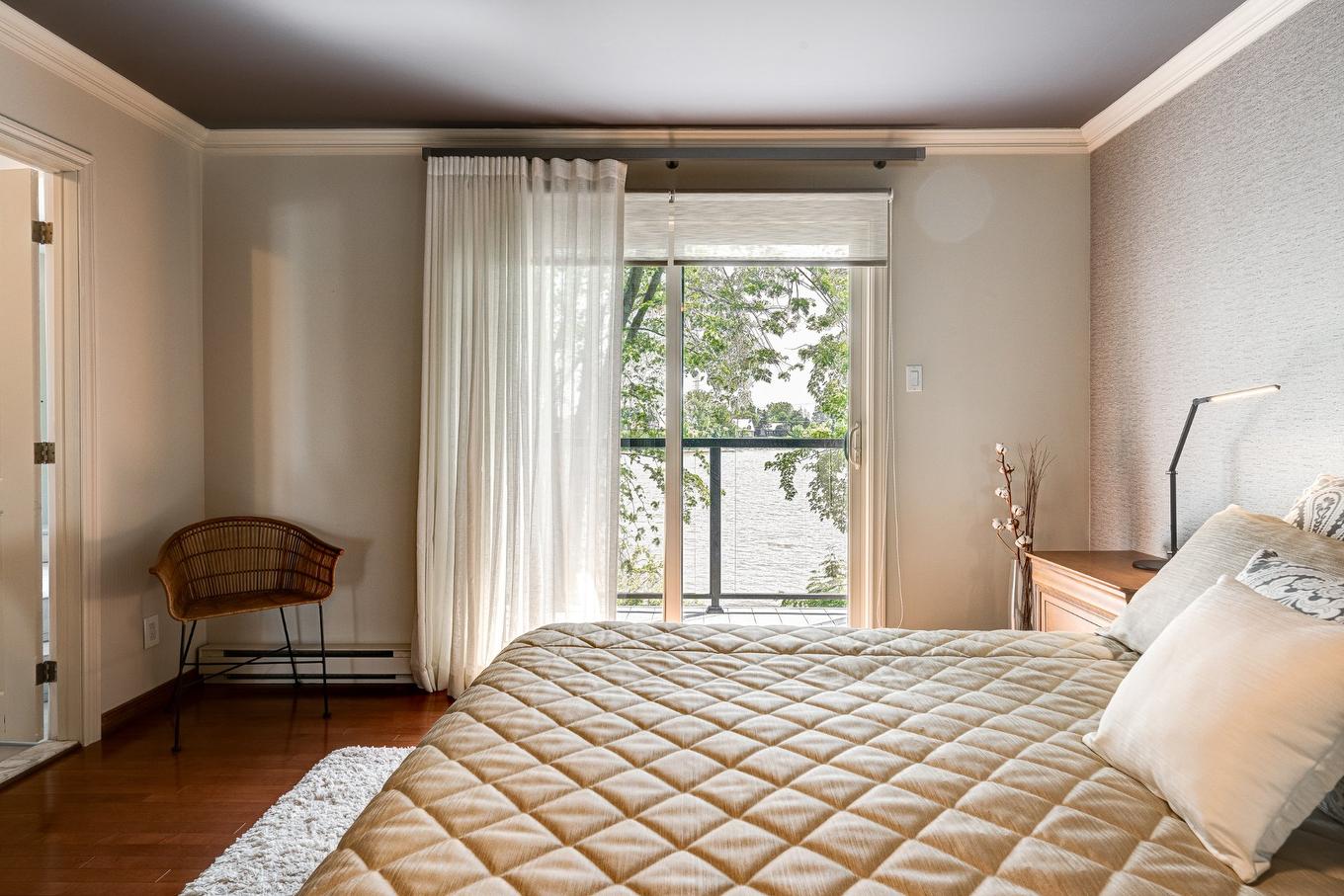 Chambre à coucher principale - 2712 Rue Luc, Terrebonne (Lachenaie), QC - Indoor Photo Showing Bedroom
