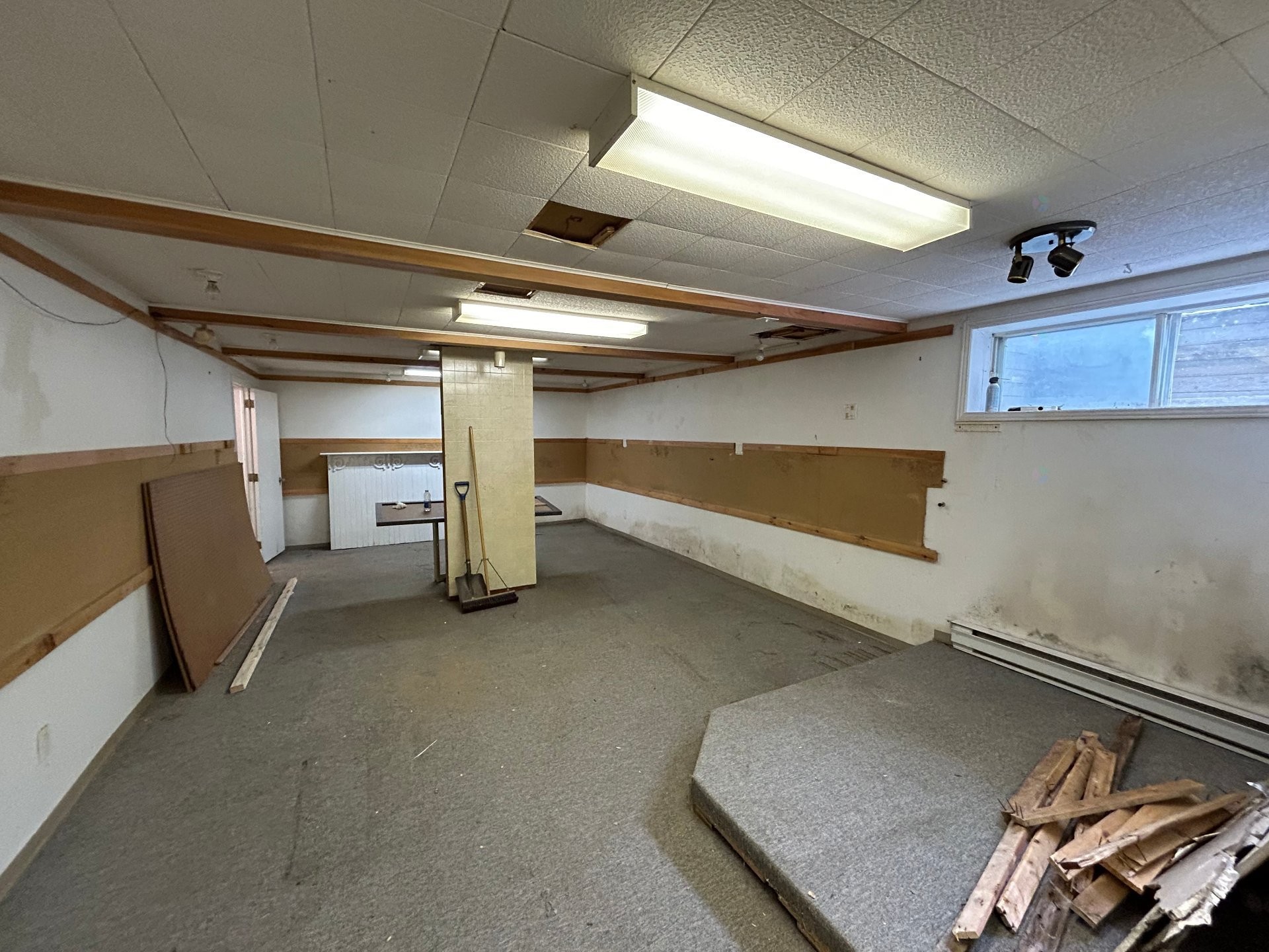 Salle - 209 Av. Carter, Rouyn-Noranda, QC - Indoor Photo Showing Other Room