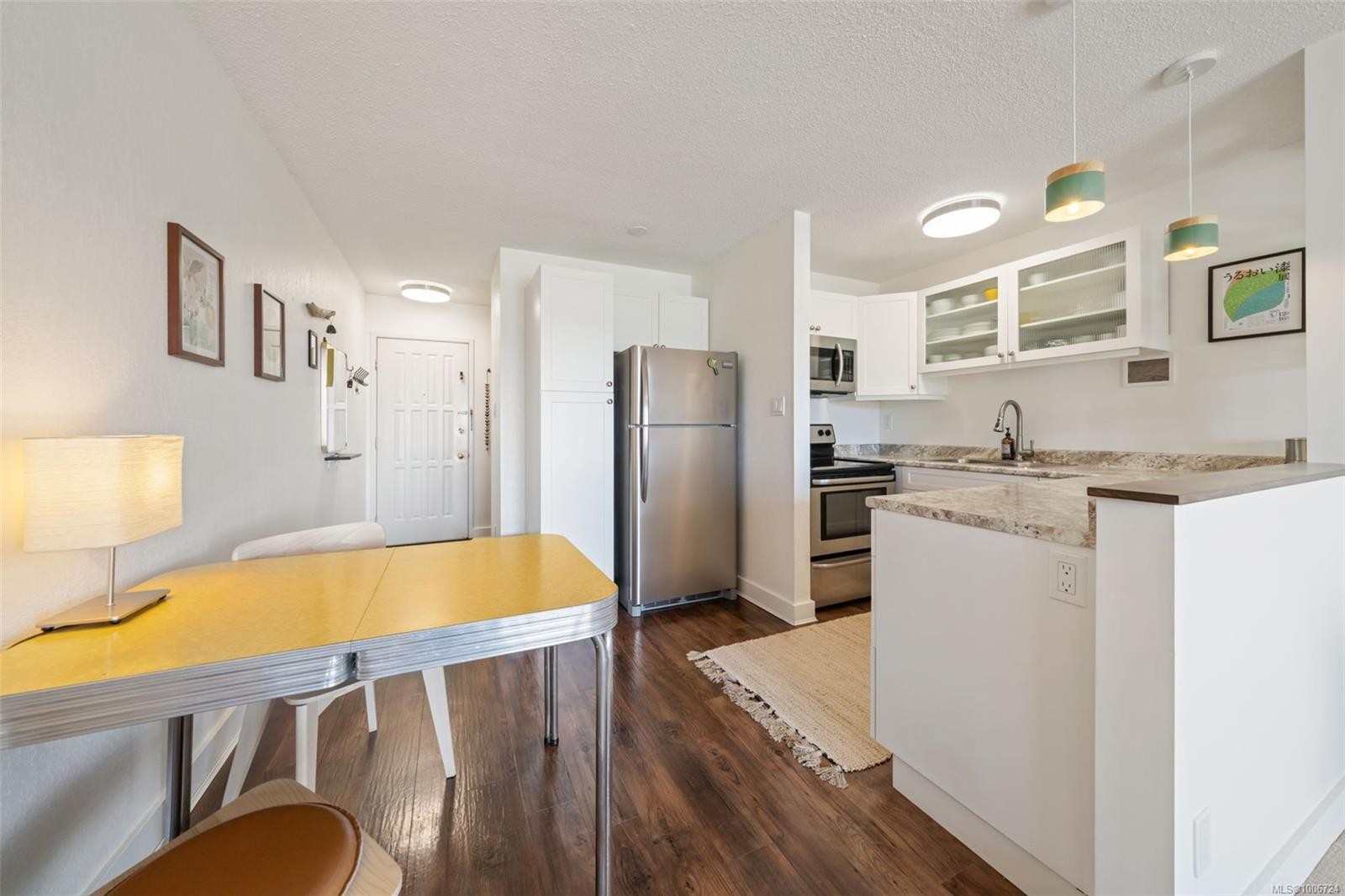 10-1976 Glenidle Rd, Sooke, BC - Indoor Photo Showing Kitchen