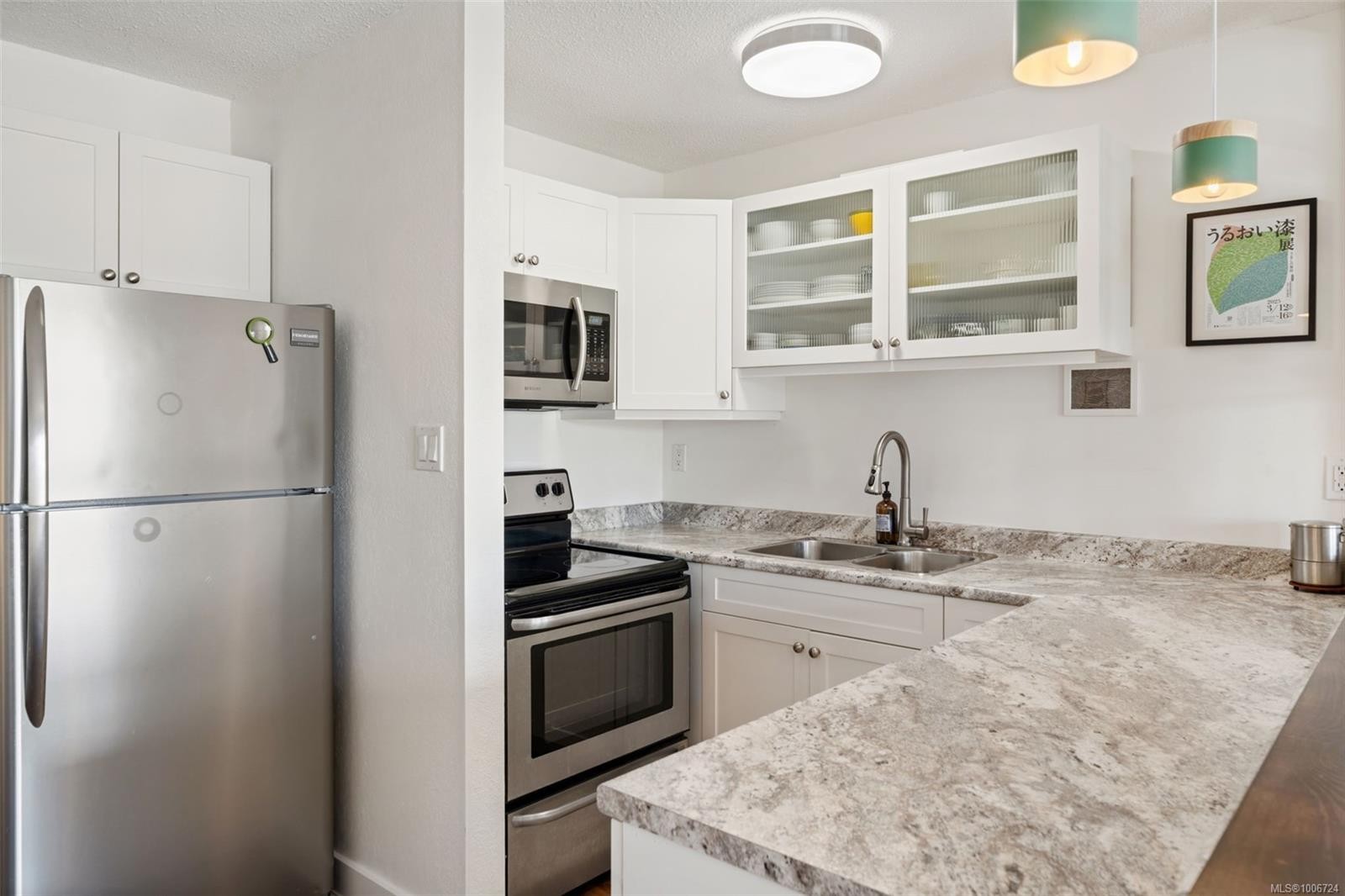 10-1976 Glenidle Rd, Sooke, BC - Indoor Photo Showing Kitchen With Stainless Steel Kitchen With Double Sink