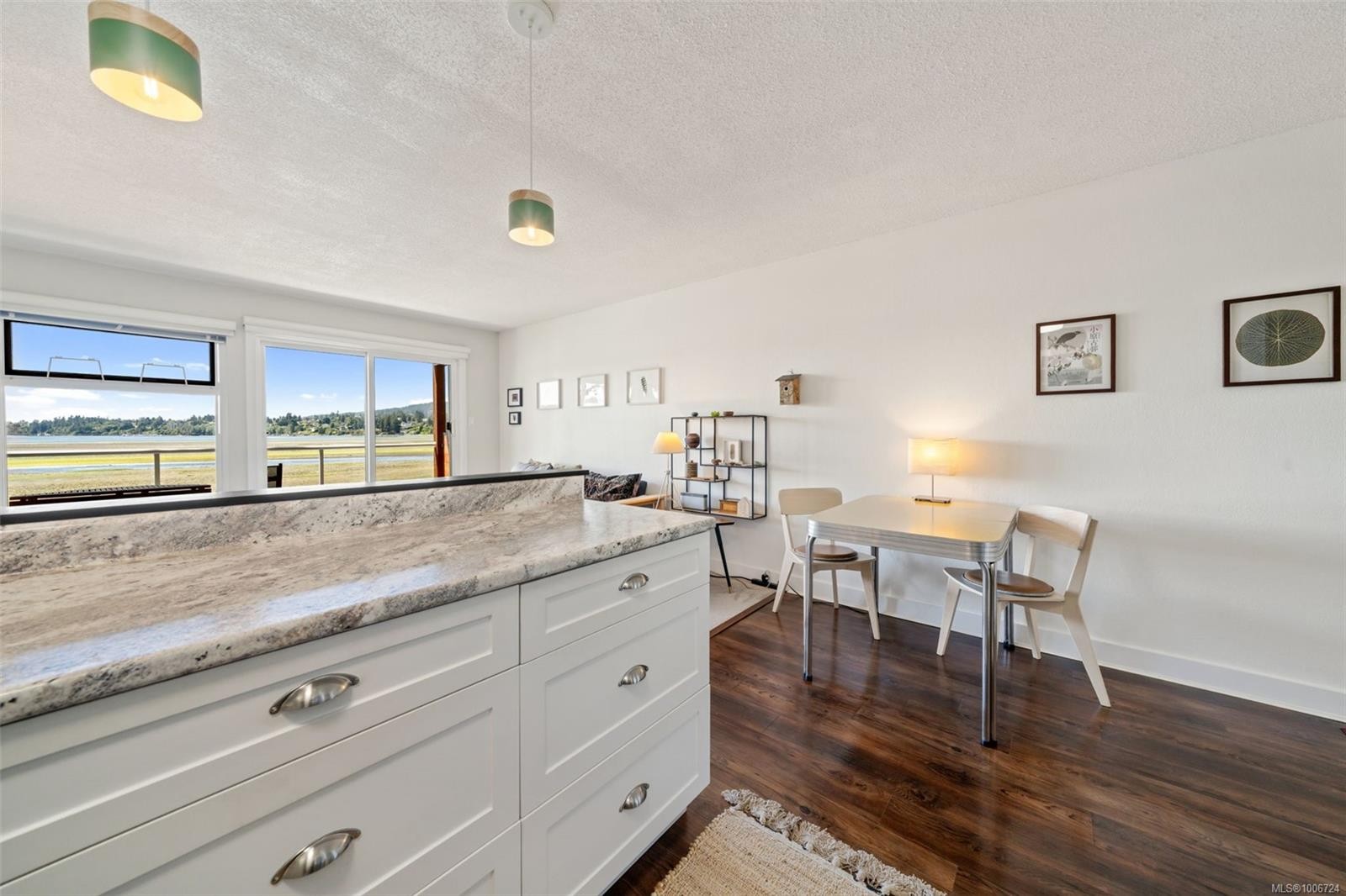 10-1976 Glenidle Rd, Sooke, BC - Indoor