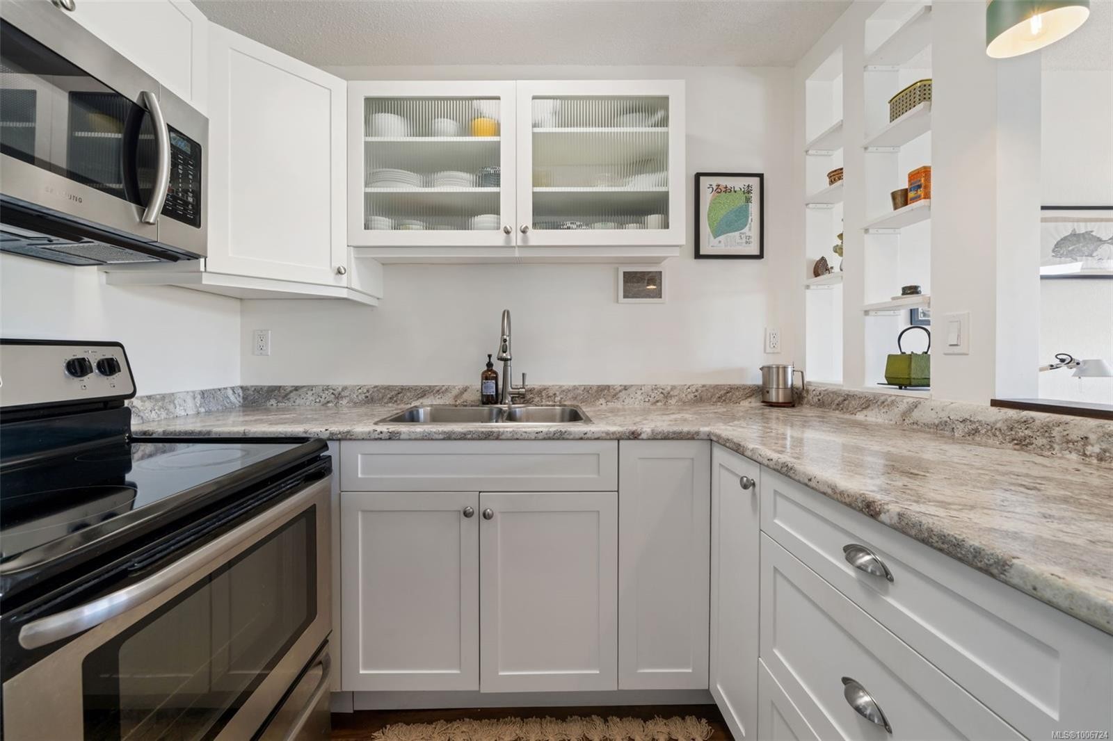 10-1976 Glenidle Rd, Sooke, BC - Indoor Photo Showing Kitchen