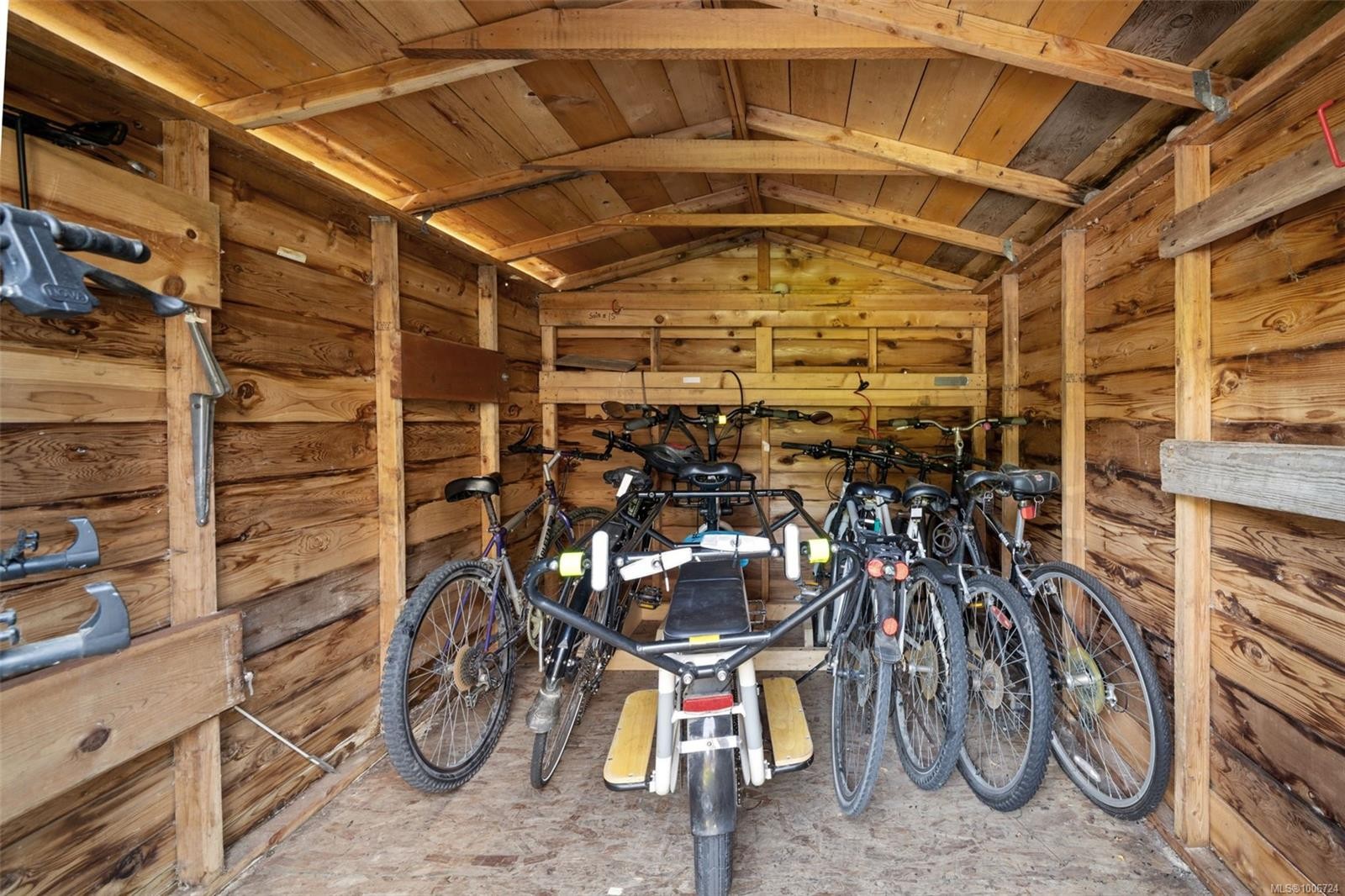 10-1976 Glenidle Rd, Sooke, BC - Indoor