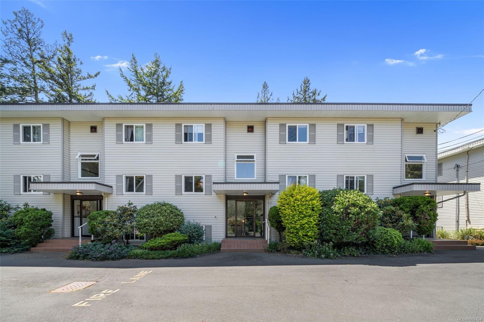 10-1976 Glenidle Rd, Sooke, BC - Outdoor With Facade