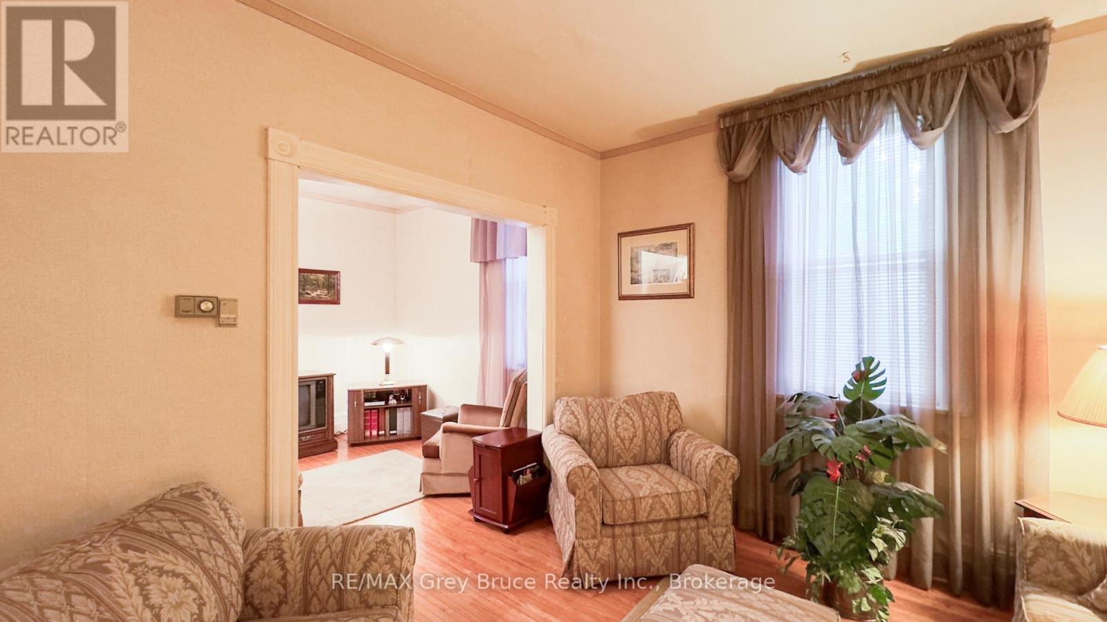 500064 Grey Road 12, West Grey, ON