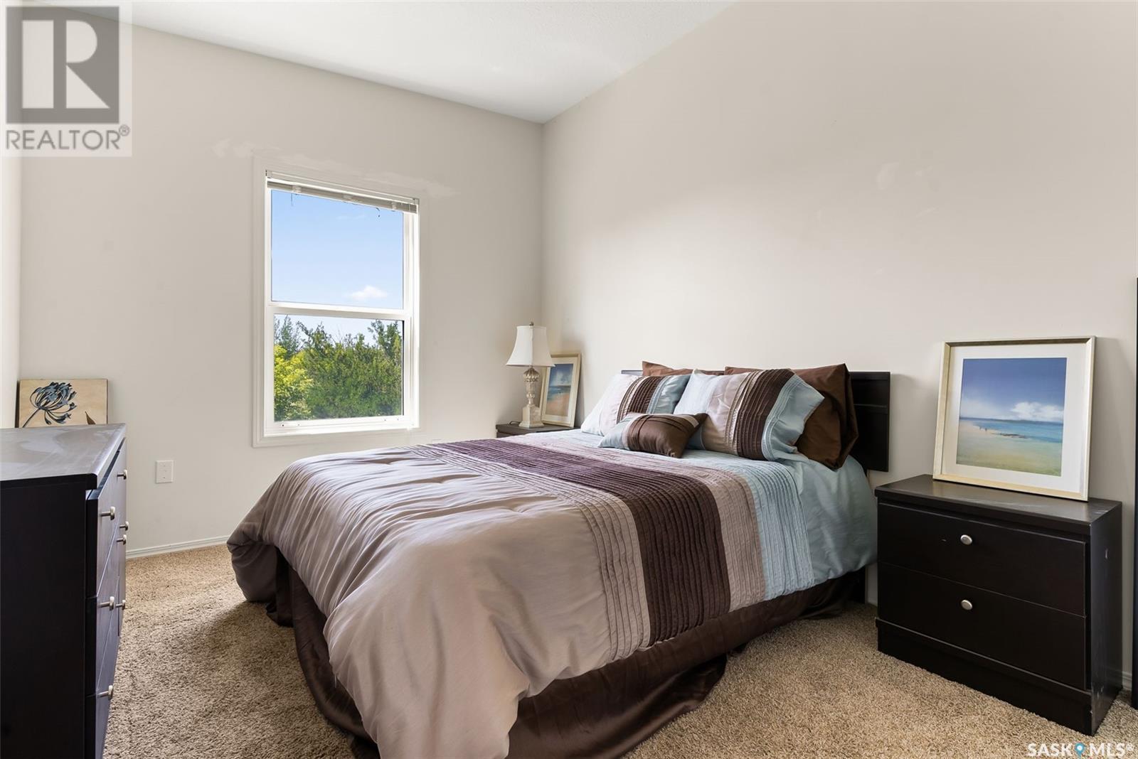 183 Chateau Crescent, Pilot Butte, SK - Indoor Photo Showing Bedroom