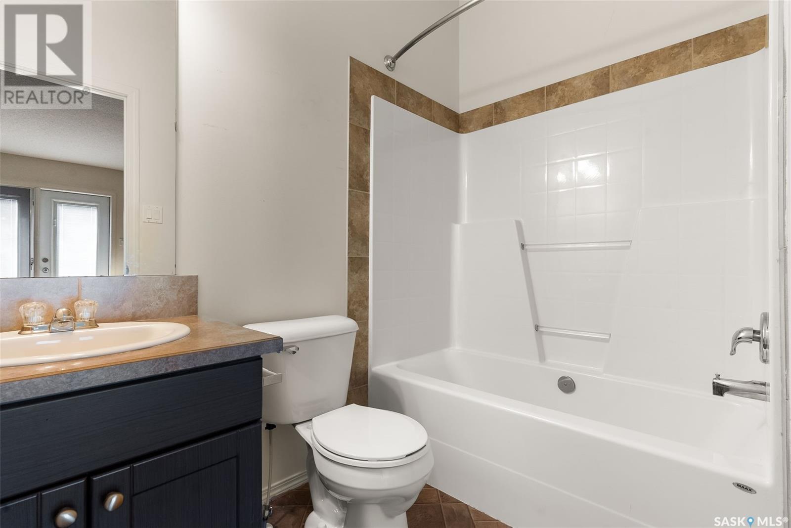 183 Chateau Crescent, Pilot Butte, SK - Indoor Photo Showing Bathroom