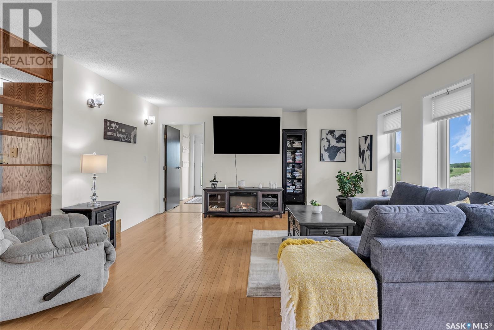 Main Acreage, Biggar Rm No. 347, SK - Indoor Photo Showing Living Room