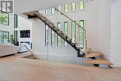Floating Architectural Mono-Beam Staircase -