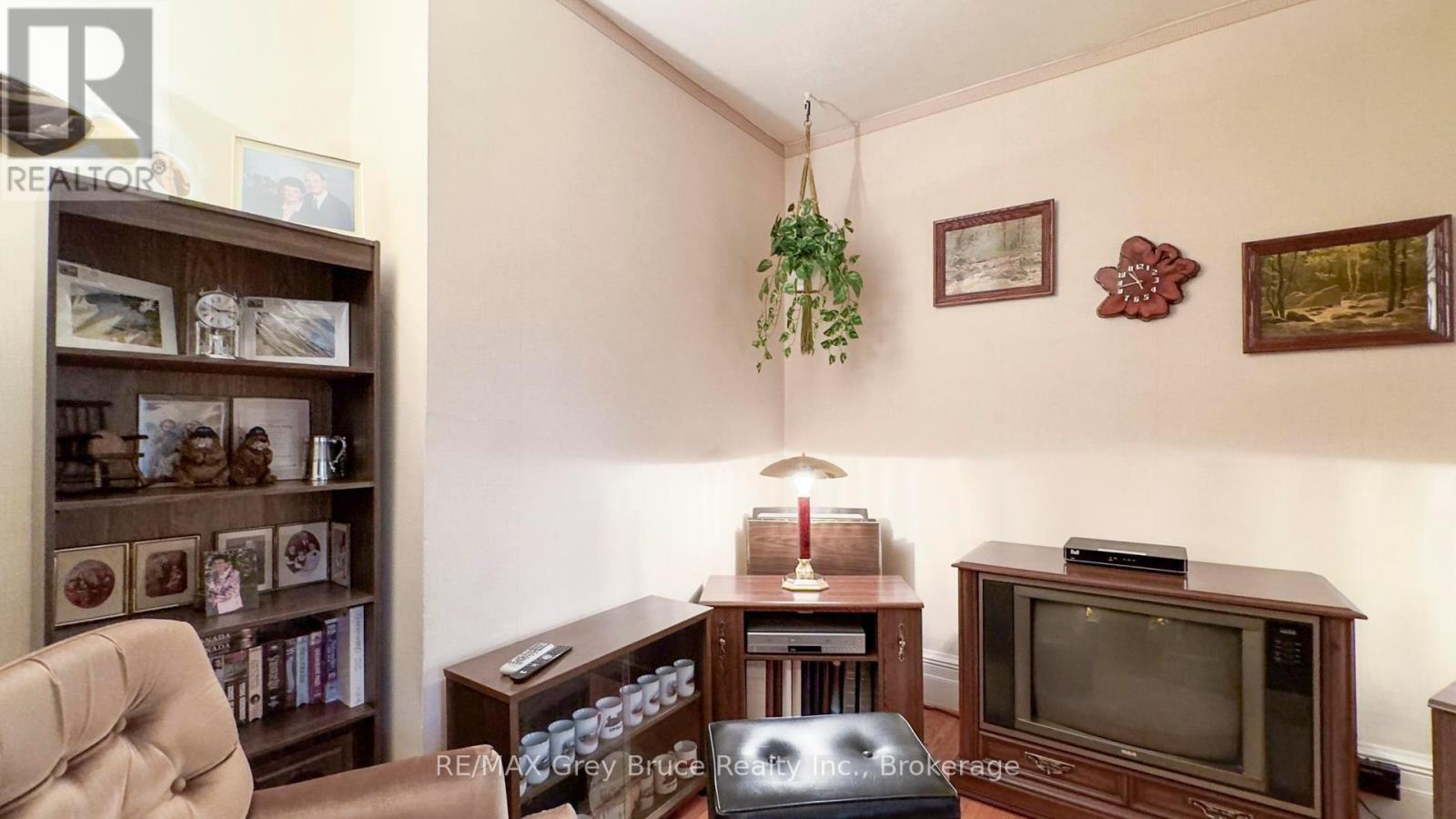 500064 Grey Road 12, West Grey, ON