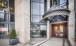 2202 - 30 WELLINGTON STREET E Toronto, ON M5E 1S3