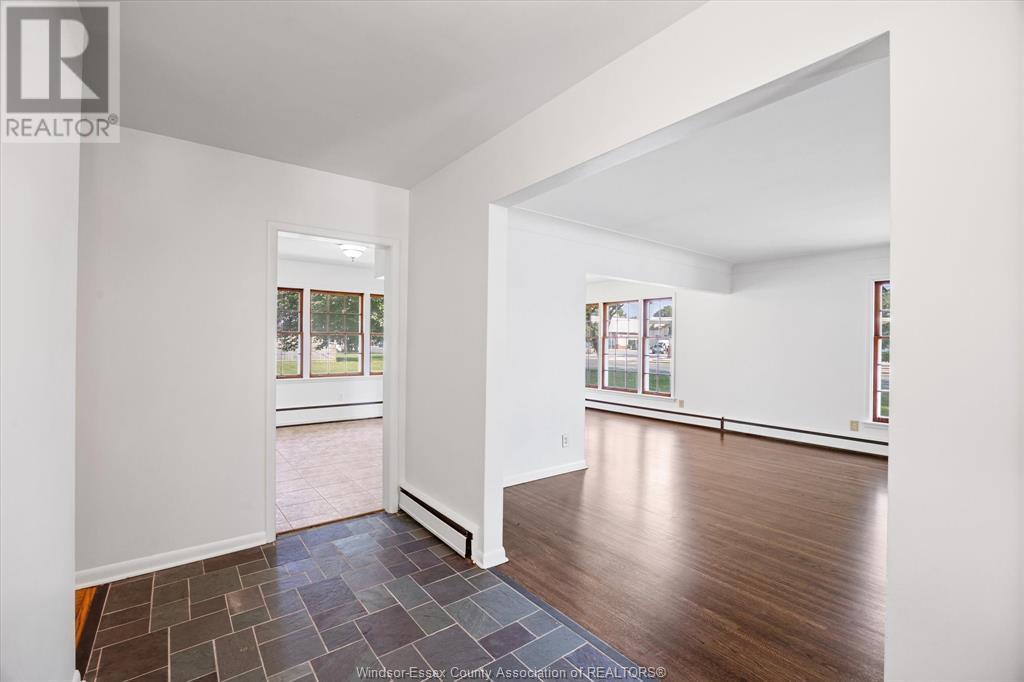 3985 Dougall Ave., Windsor, ON