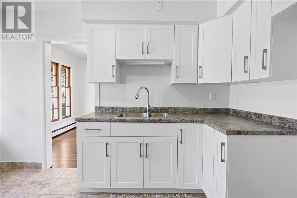 3985 Dougall Ave., Windsor, ON