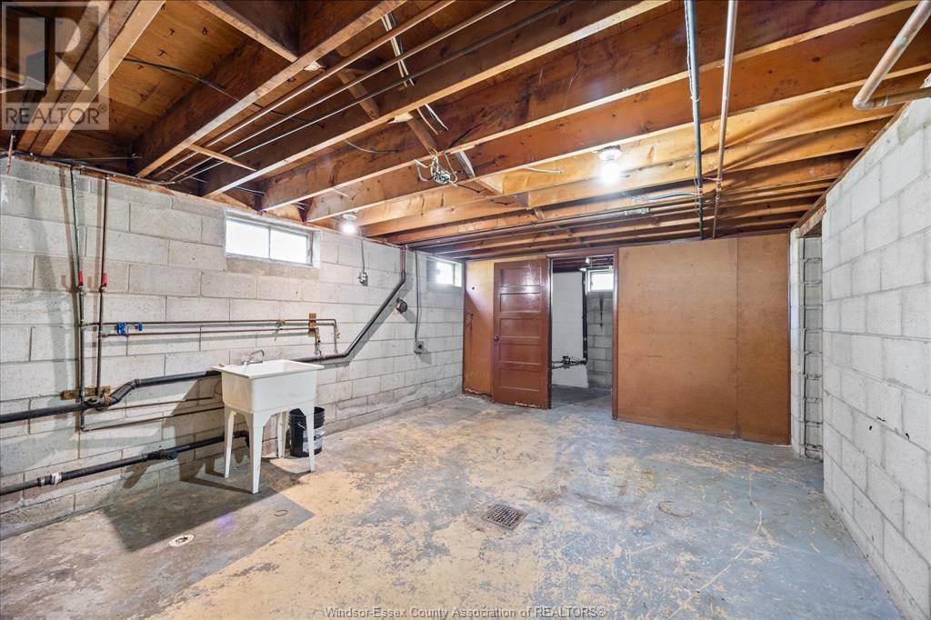 3985 Dougall Ave., Windsor, ON