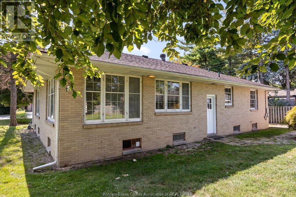 3985 Dougall Ave., Windsor, ON