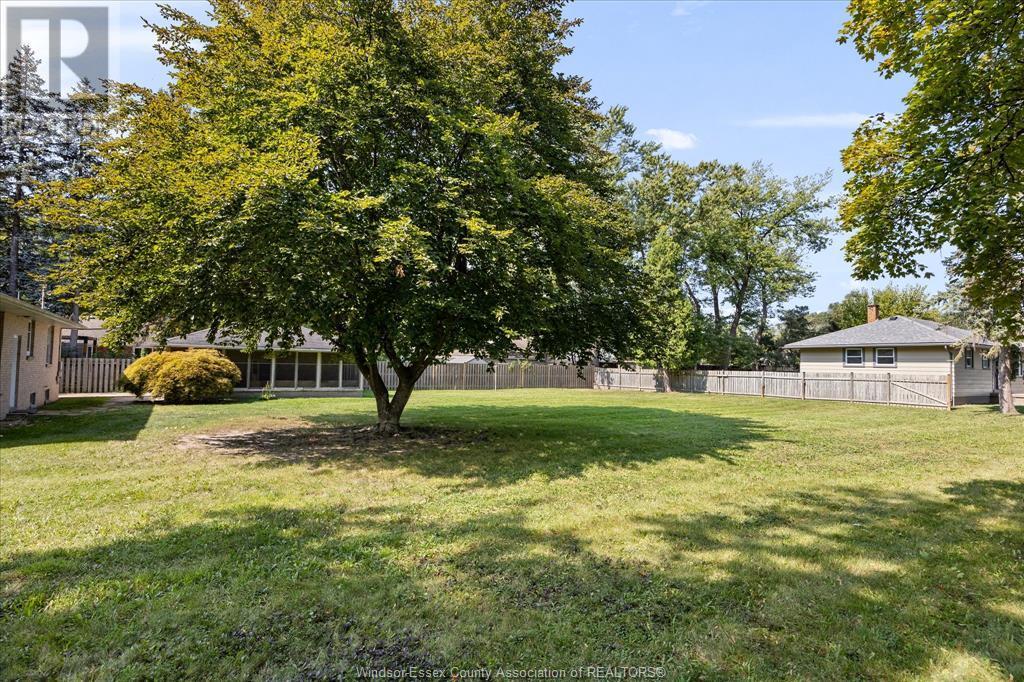 3985 Dougall Ave., Windsor, ON