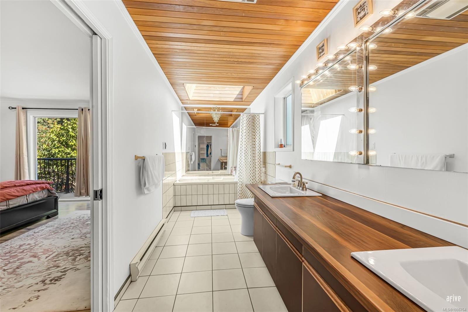 5540 Oceanview Terr, Nanaimo, BC