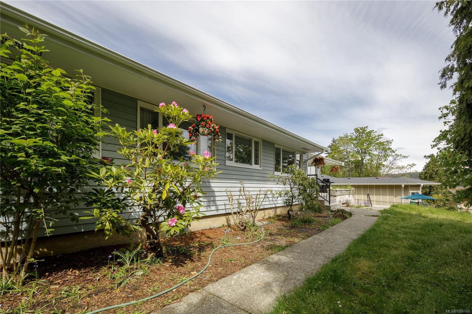 2555 Departure Bay Rd, Nanaimo, BC