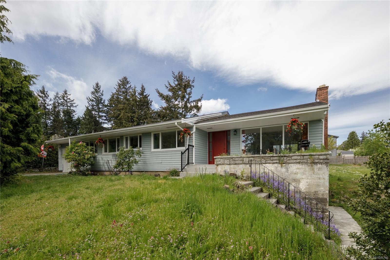 2555 Departure Bay Rd, Nanaimo, BC