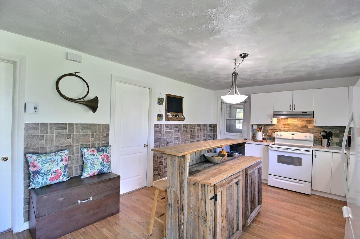 Cuisine - 103 Rue Guénette, Val-D'Or, QC - Indoor Photo Showing Kitchen