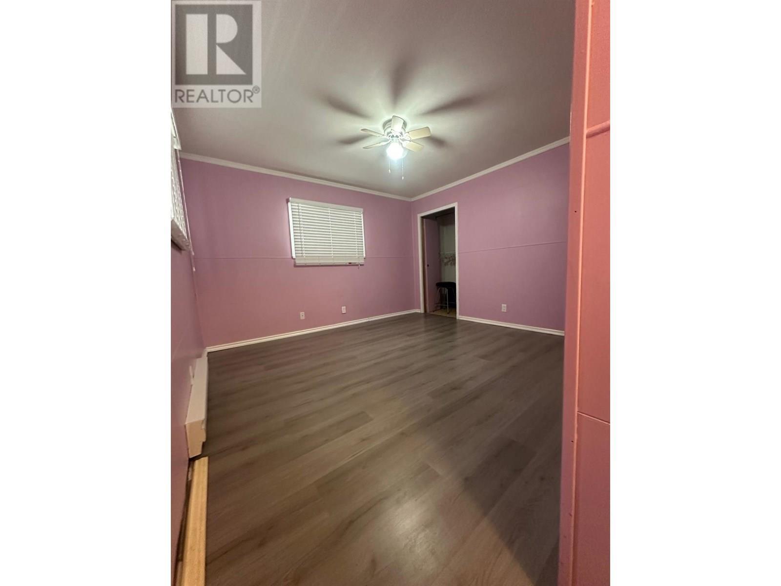 319 Newman Street, Kitchener, BC - Indoor Photo Showing Other Room