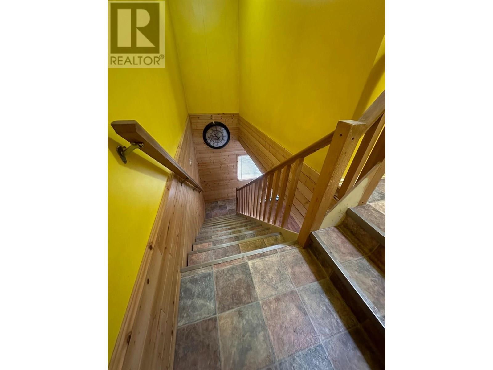 319 Newman Street, Kitchener, BC - Indoor Photo Showing Other Room