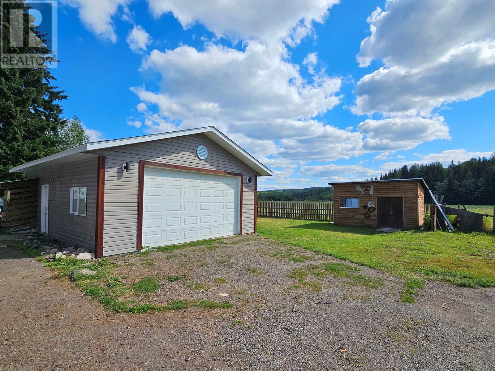 2512 Dominion Avenue, Houston, BC - Outdoor