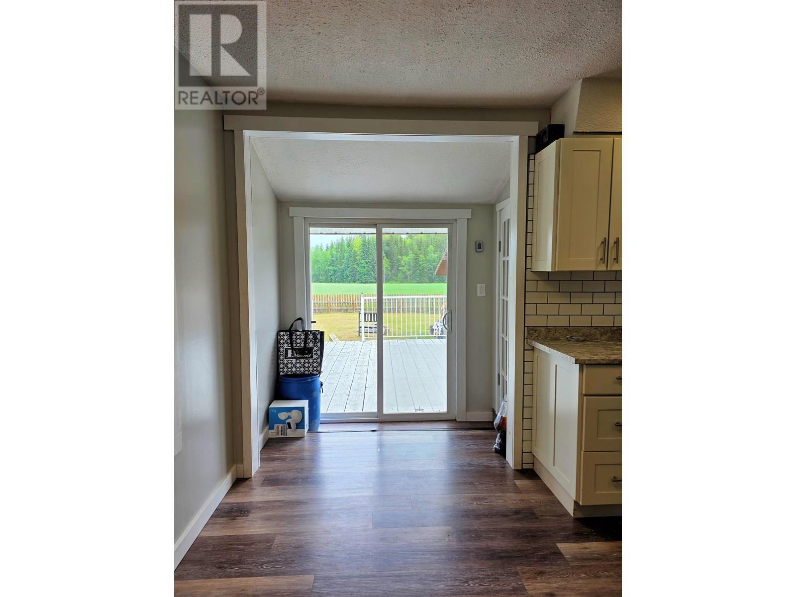 2512 Dominion Avenue, Houston, BC - Indoor Photo Showing Other Room