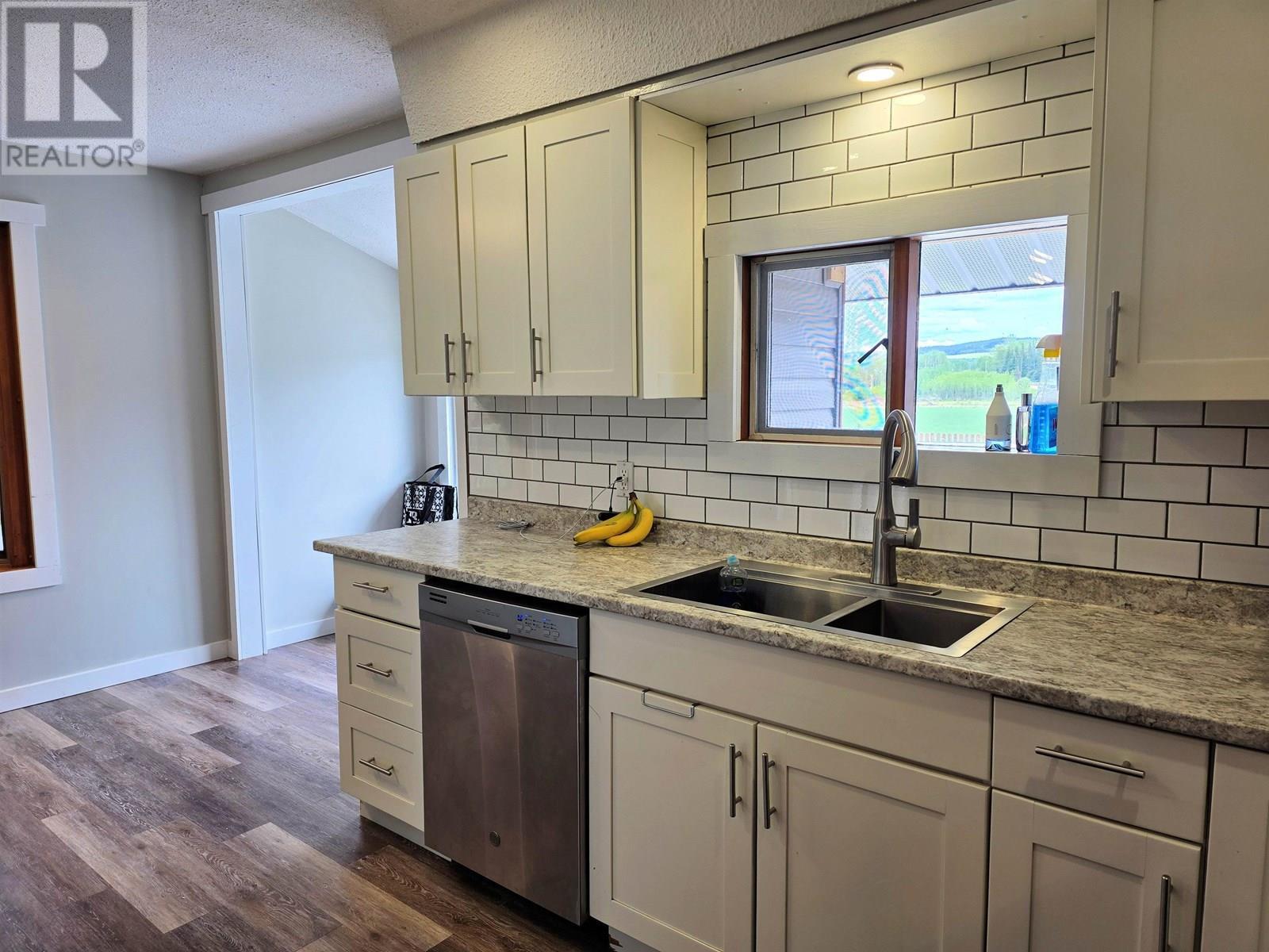 2512 Dominion Avenue, Houston, BC - Indoor Photo Showing Kitchen With Double Sink